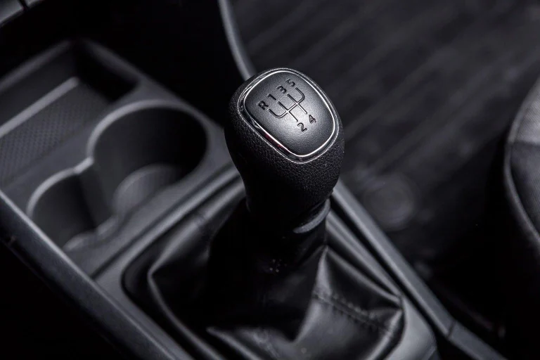 Как снять коробку передач на МАЗ: пошаговое руководство