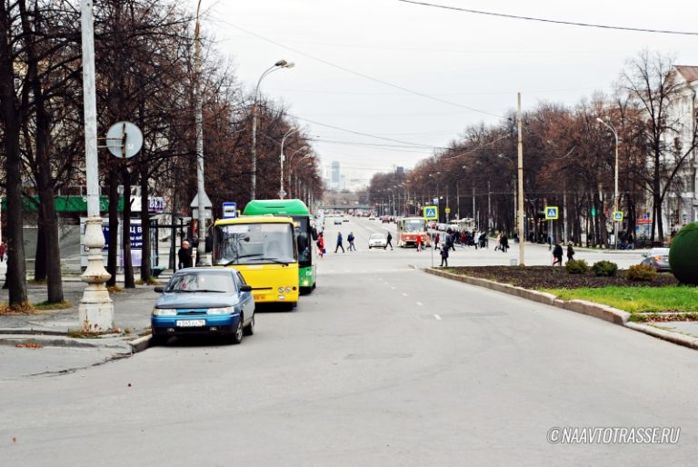 Автомастер раскрыл, какие опасные ошибки совершают все водители при использовании ручника