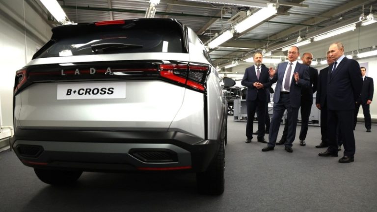 АвтоВАЗ готовит первый кроссовер в своей истории. Раскрыты дата и время премьеры