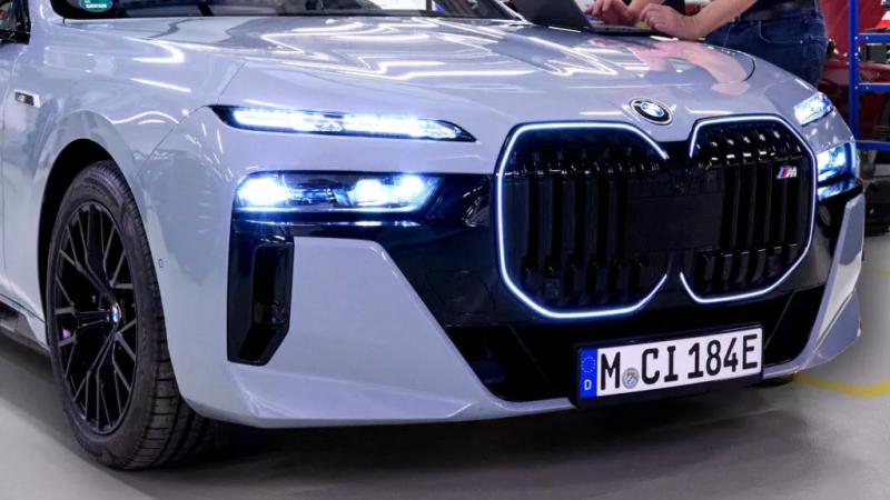 BMW i7 2026: меньше вес, выше дальность, больше надежности