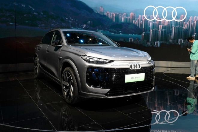 Audi Q6L e-tron 2025: стартовали предварительные продажи