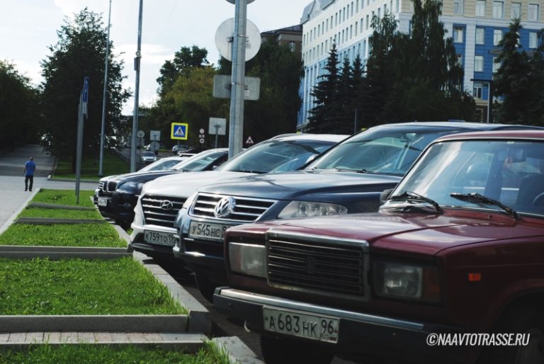 Автомеханик раскрыл правила, выполняя которые «ручник» в машине никогда не подведет