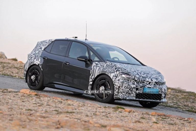 Cupra Born 2026 года показали на шпионских фото