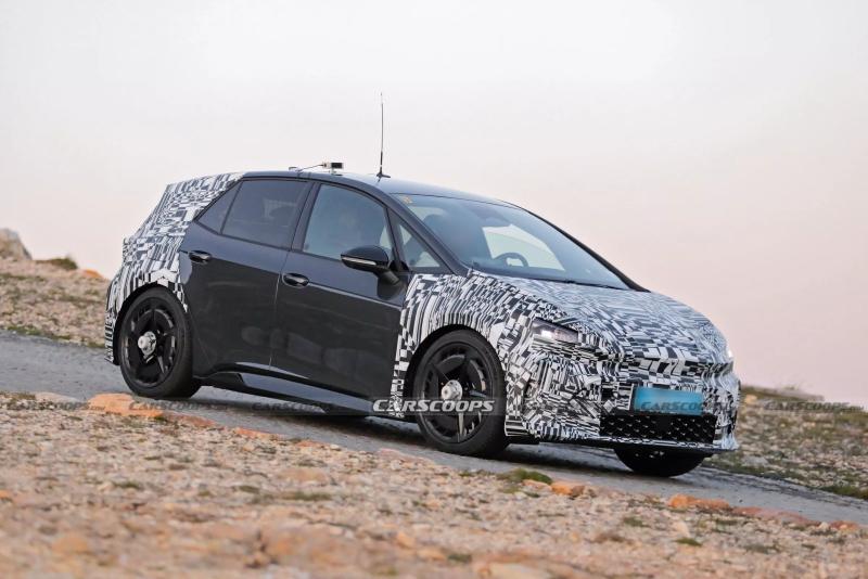 Cupra Born 2026 года показали на шпионских фото