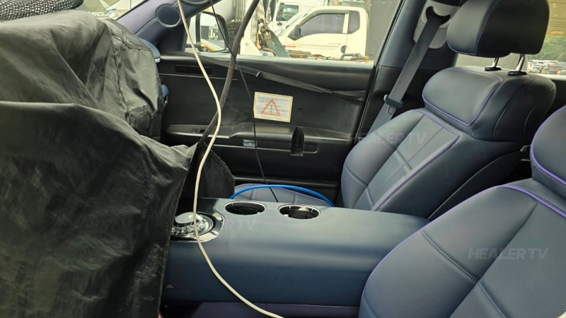 Genesis GV90 EV 2025: появились новые снимки интерьера