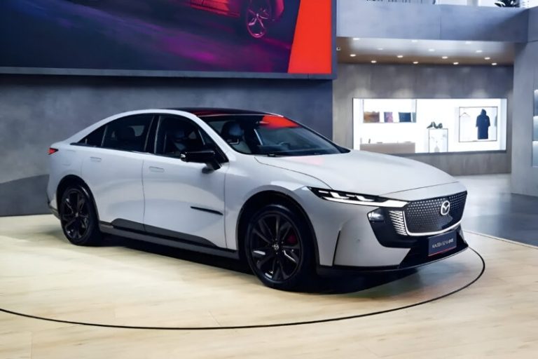Mazda EZ-60 2025 пользуется большим спросом в КНР