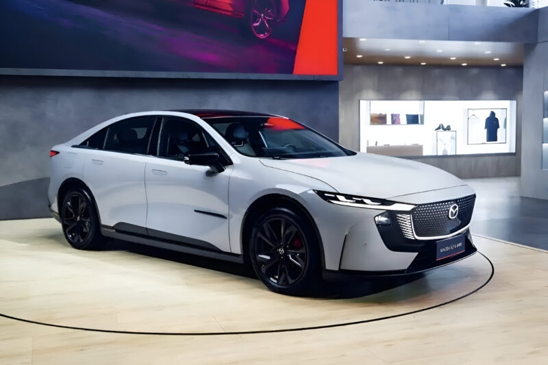 Mazda EZ-60 2025 пользуется большим спросом в КНР