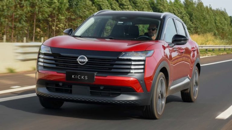 Nissan Kicks 2026 в новой версии стоит от 2,36 млн рублей