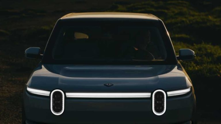 Новый Rivian R2 2026 все ближе к старту — раскрыты возможности подвески кроссовера