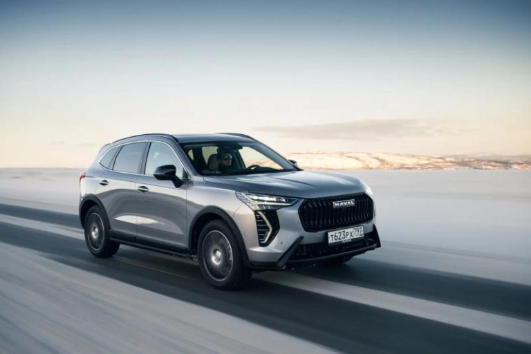 Перечислены бренды, которые снизили цены на свои авто: их модели доступны со скидками до 200 тысяч