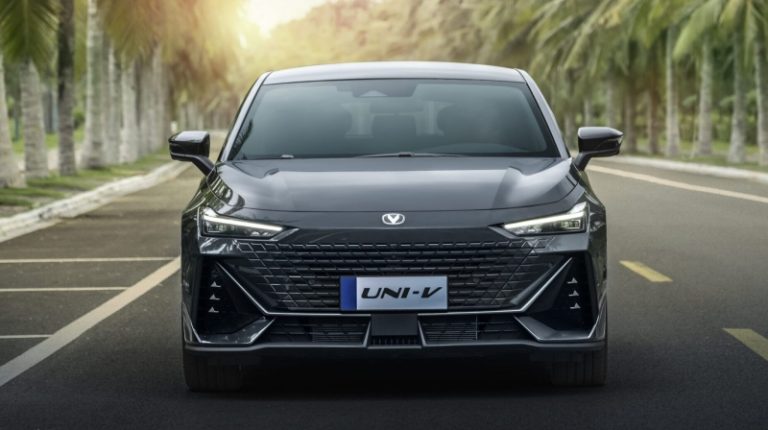 В России появится уникальный китайский автомобиль с полным приводом