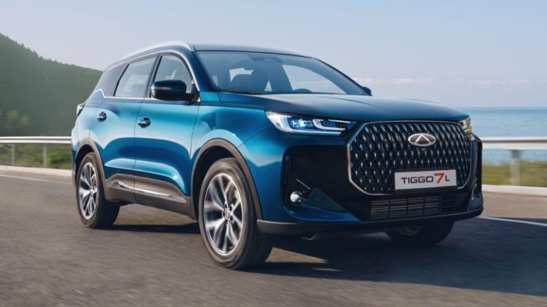 В России внезапно подешевел семейный полноприводный кроссовер Chery. Сколько он стоит