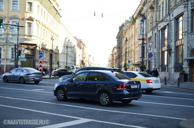 Автоэксперт предупредил о штрафах для водителей без паспорта