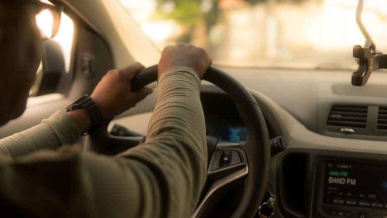 Берегись автомобиля: водители в этом возрасте чаще всего попадают в ДТП в России