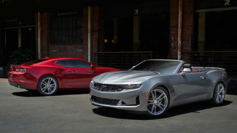 Chevrolet Camaro 2028 могут возродить в качестве 4-дверного седана