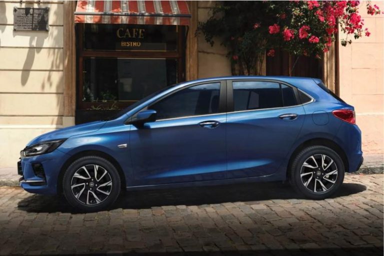 Chevrolet обновила бюджетные Onix и Onix Plus: новые экраны, Wi-Fi и LED-оптика