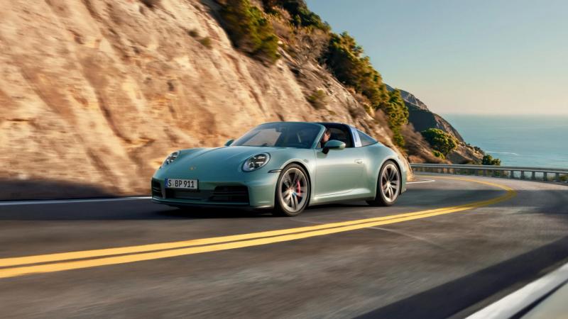 Porsche 911 Carrera 4S 2025: дебют версий Coupe, Cabriolet и Targa