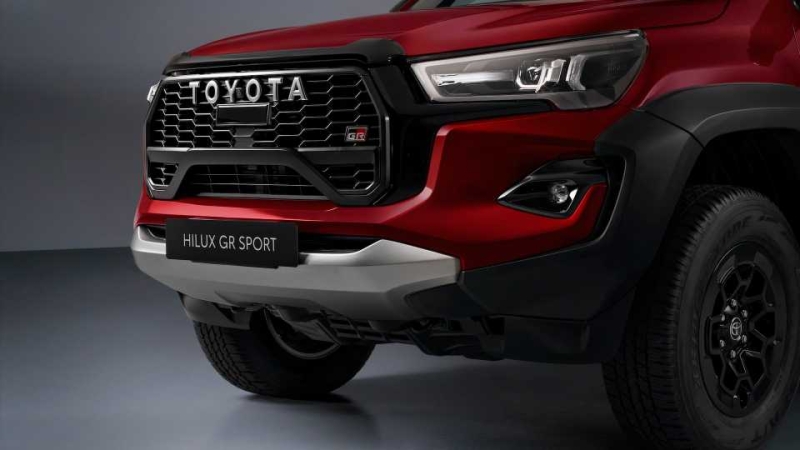 Toyota Hilux 2025: пикап получит гибридную версию