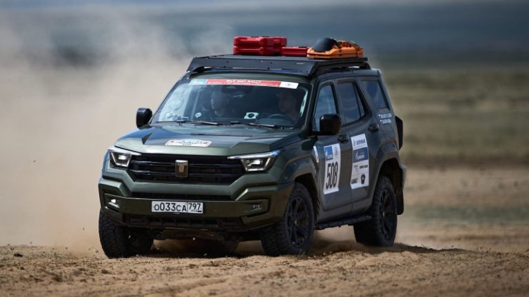 Внедорожники Tank вышли в лидеры ралли «Шелковый путь»