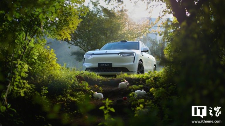 Aito M7 2026: обновленный кроссовер представлен