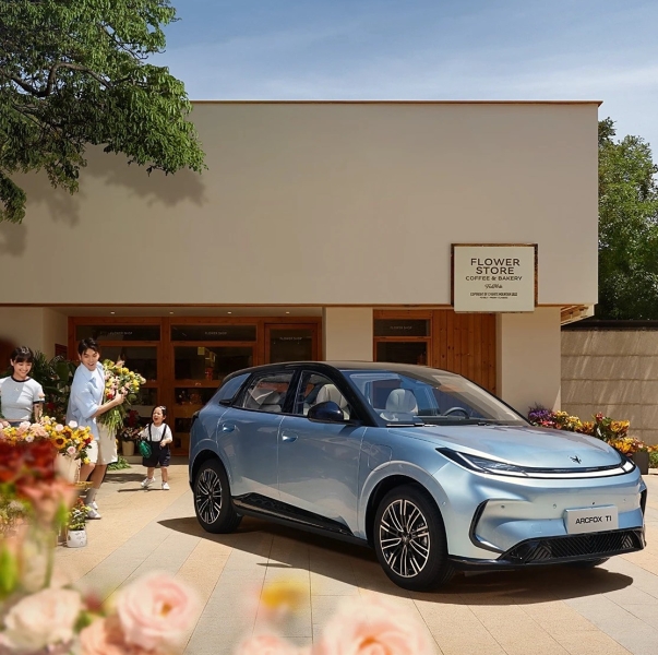 Arcfox T1 2026 появится в продаже 11 сентября по цене от 773 000 руб