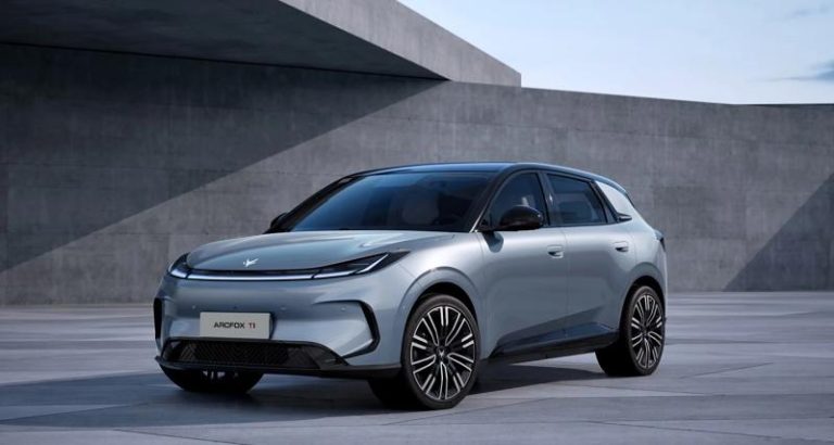 BAIC Arcfox T1 2026 года официально дебютировал