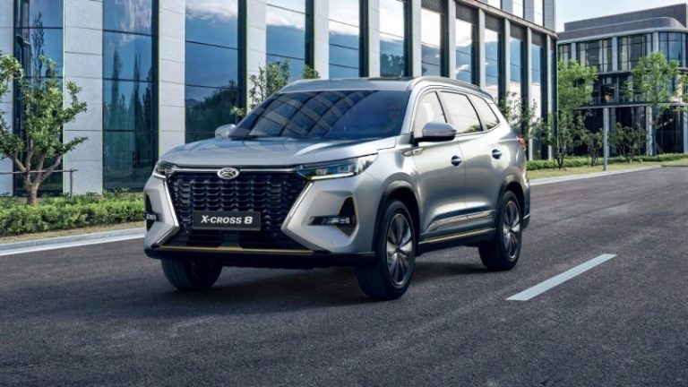 Дилеры «Лада» продали рекордное количество кроссоверов российской сборки