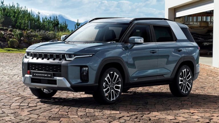 Этот корейский кроссовер начали продавать в России с рекордными скидками. Сколько он стоит