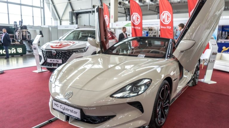 Названы самые популярные кабриолеты для аренды в России. Список из 5 моделей