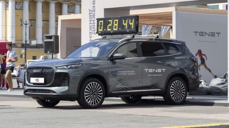 Новый современный кроссовер российской сборки показали вживую. Первые фото