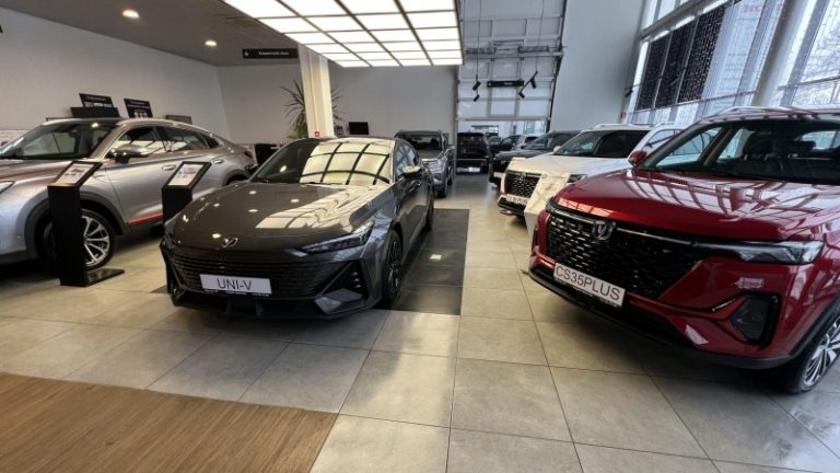 Россияне потеряли интерес с китайским автомобилям. Продажи рухнули даже у Haval, Chery и Geely