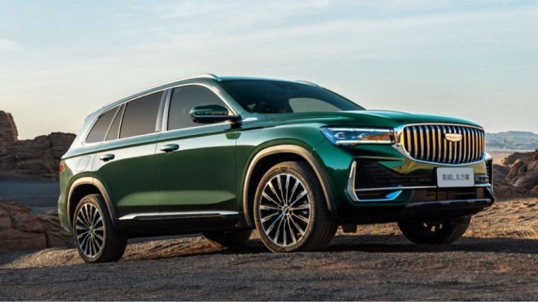 Самый популярный кроссовер Geely в России может получить революционную функцию