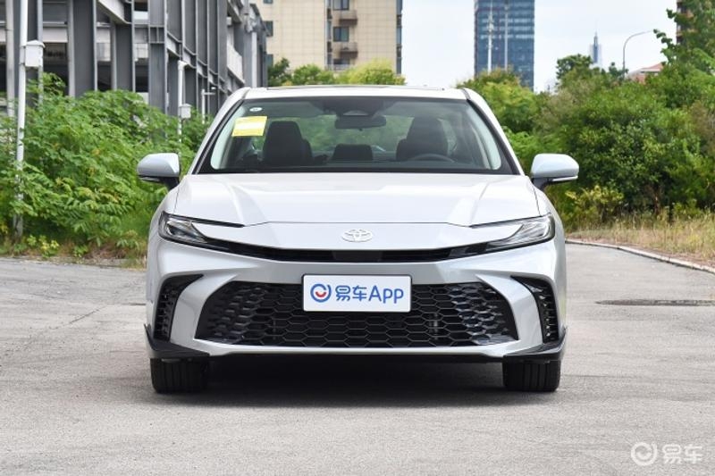 Toyota Camry 2026 года вышла на китайский рынок