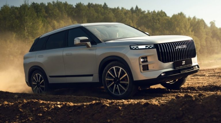 В России подешевел самый популярный кроссовер Jaecoo. Сколько он стоит