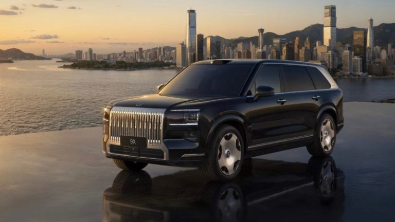 Официально представлен новый флагманский кроссовер Zeekr. Сколько он стоит