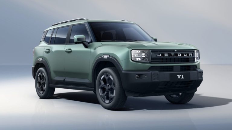 В России начались продажи нового кроссовера, который не боится бездорожья