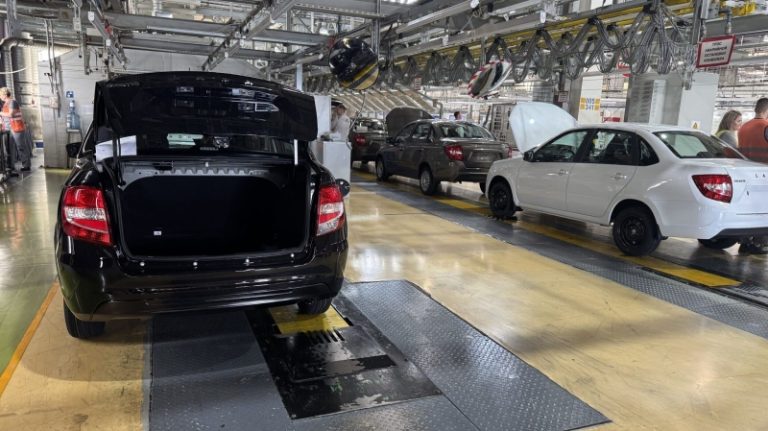 АвтоВАЗ раскрыл, сколько автомобилей «Лада» может быть выпущено в 2026 году