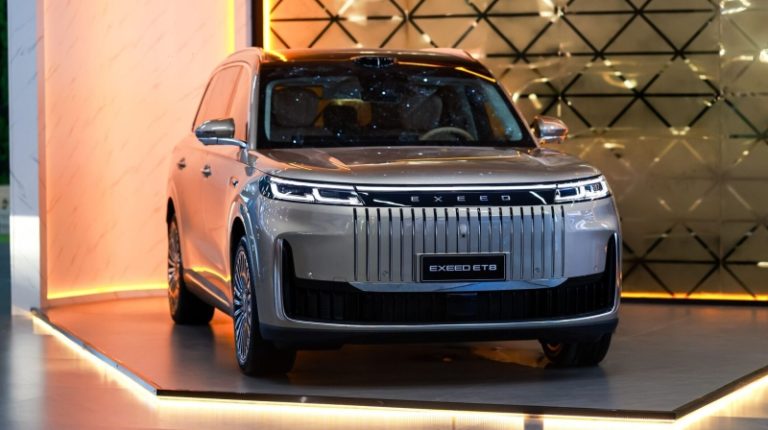 В России появится новый семейный кроссовер с 30-дюймовым 6К-экраном в салоне