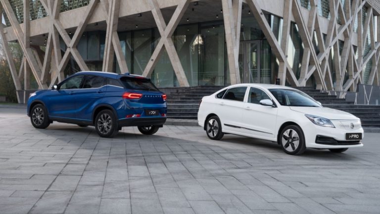 Названы самые дешевые электромобили в России. Список из 10 моделей, которые доступнее других