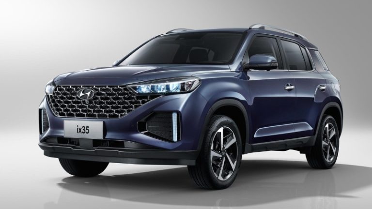 В Россию спустя 10 лет вернули известный кроссовер Hyundai. Сколько он стоит теперь