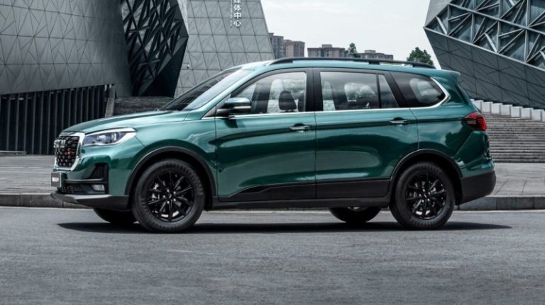 В России снизились цены на новые кроссоверы и внедорожники. Список из 5 самых подешевевших моделей