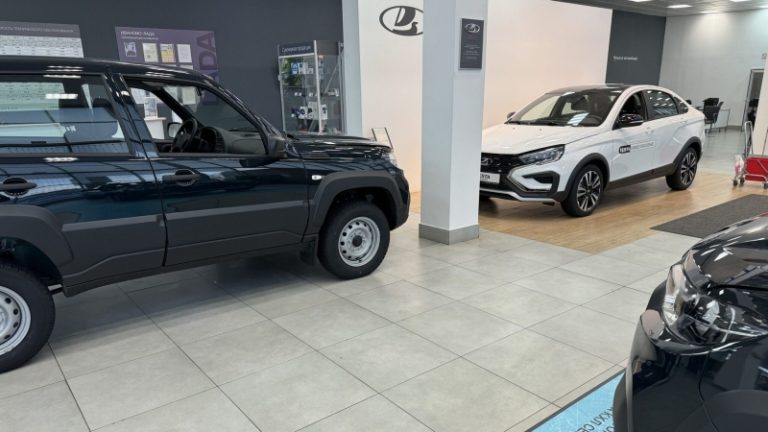 Продажи «Лада» просели сильнее ожиданий: АвтоВАЗ сократил план на 15%, но и он под вопросом