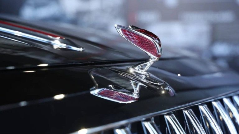 Такого история еще не знала: представлена революционная разработка Hongqi, которая увеличит дальнобойность электромобилей