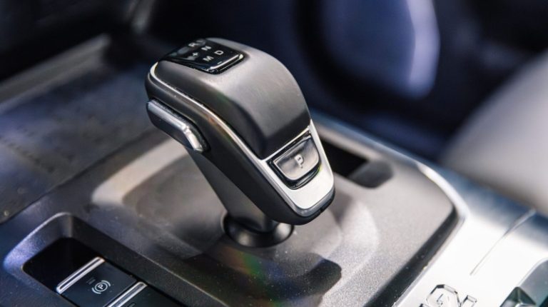 Такого не было никогда: доля автомобилей с «автоматом» в России поставила новый рекорд