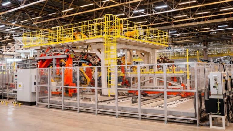 Такого не делал еще никто: в России в рекордные сроки создали новый автомобильный завод