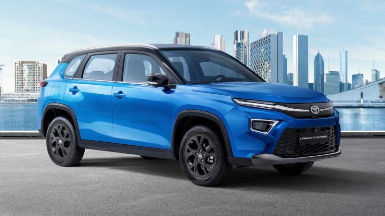 Тоже «Крузер», но другой: в России появился новый кроссовер Toyota, который стоит дешевле Geely и Chery