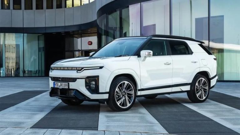 В России начнут официально продавать новый корейский кроссовер. Первые автомобили уже у дилеров