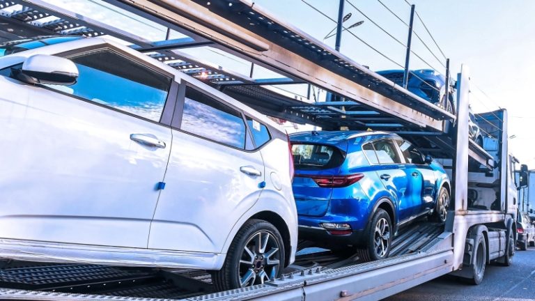 Автомобили в России подорожают на 40%: раскрыты детали новых правил растаможки через страны ЕАЭС