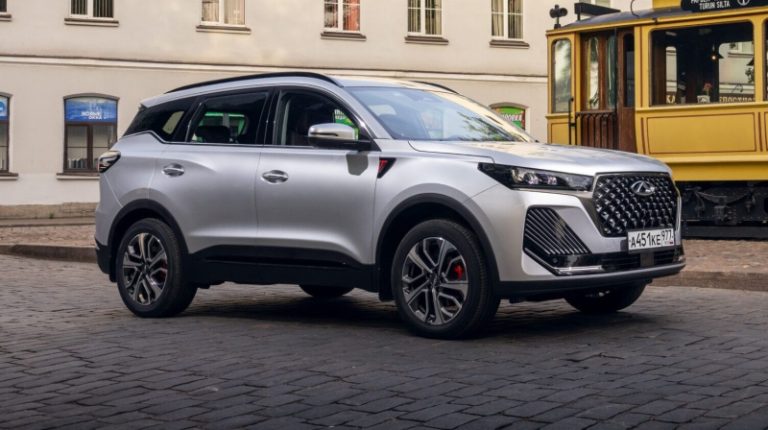 Самый популярный кроссовер Chery уходит из России. Кто его заменит