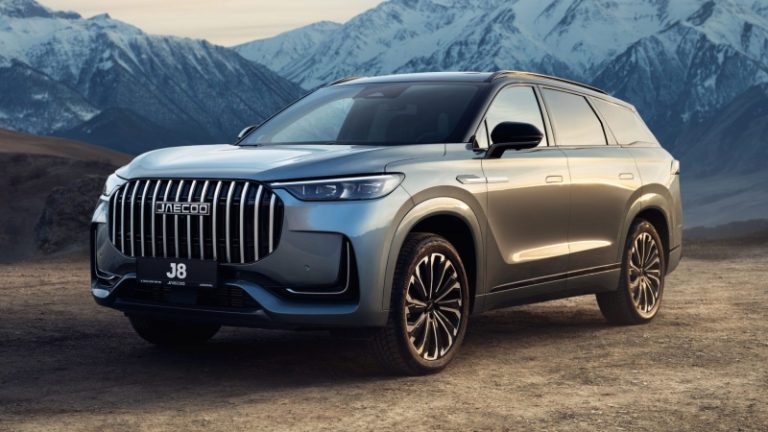 В России снизились цены на большой семейный кроссовер Jaecoo. Сколько стоит Jaecoo J8 теперь